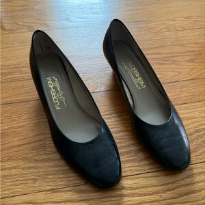 Florsheim Women's Navy Pumps Size 7.5
